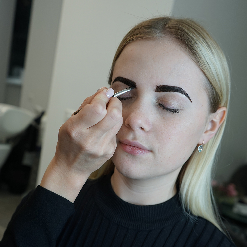 Окрашивание ресниц / бровей краской BABOR