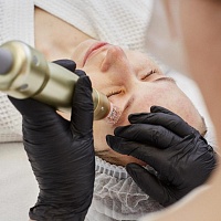 МУЛЬТИИМПУЛЬСНЫЙ МИКРОИГОЛЬЧАТЫЙ RF-ЛИФТИНГ